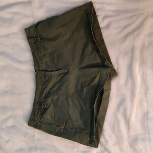 dressbarn Green Khaki Shorts Size 14